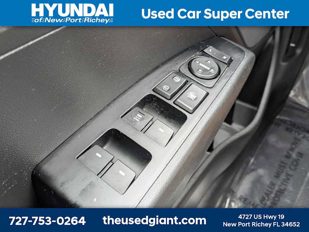 Used 2020 Hyundai Elantra SE w/ Cargo Package (C1) FWD image 25