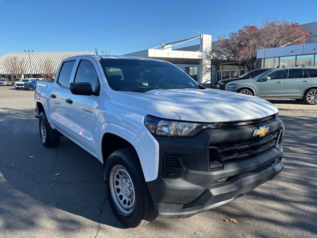 Used 2023 Chevrolet Colorado W/T image 2
