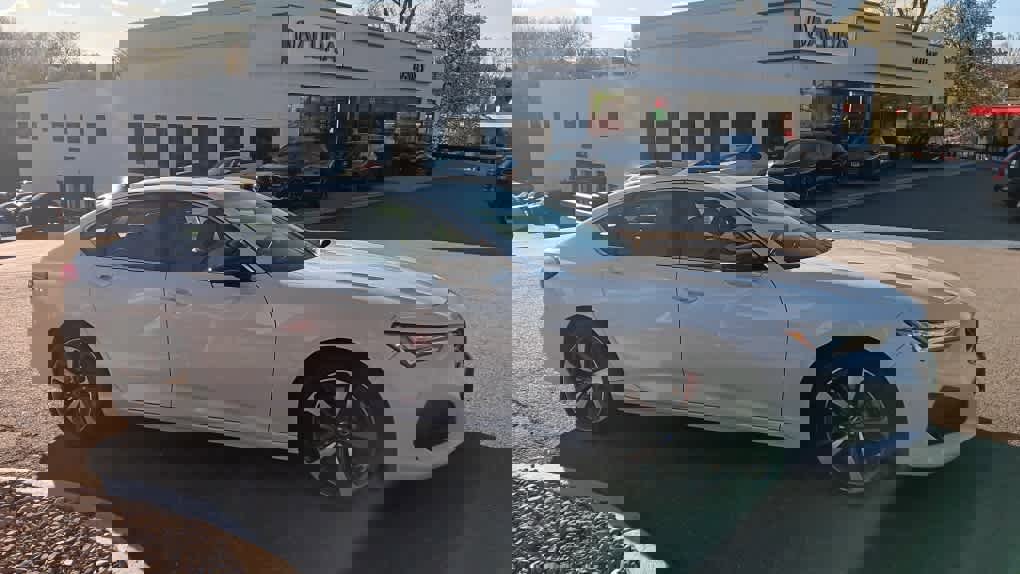 Used 2025 Acura TLX w/ Technology Package image 6