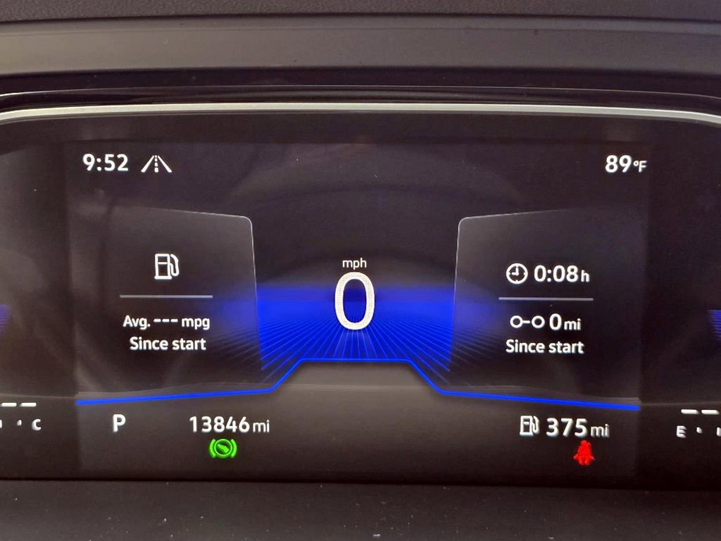 Used 2024 Volkswagen Jetta SE w/ Panoramic Sunroof Package image 18