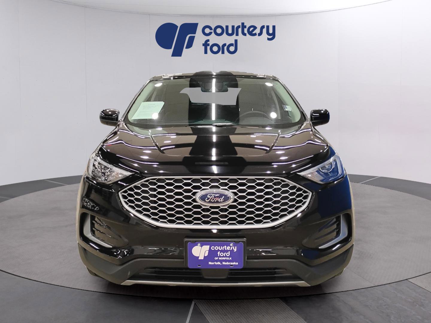 Used 2024 Ford Edge SEL AWD/4WD image 2