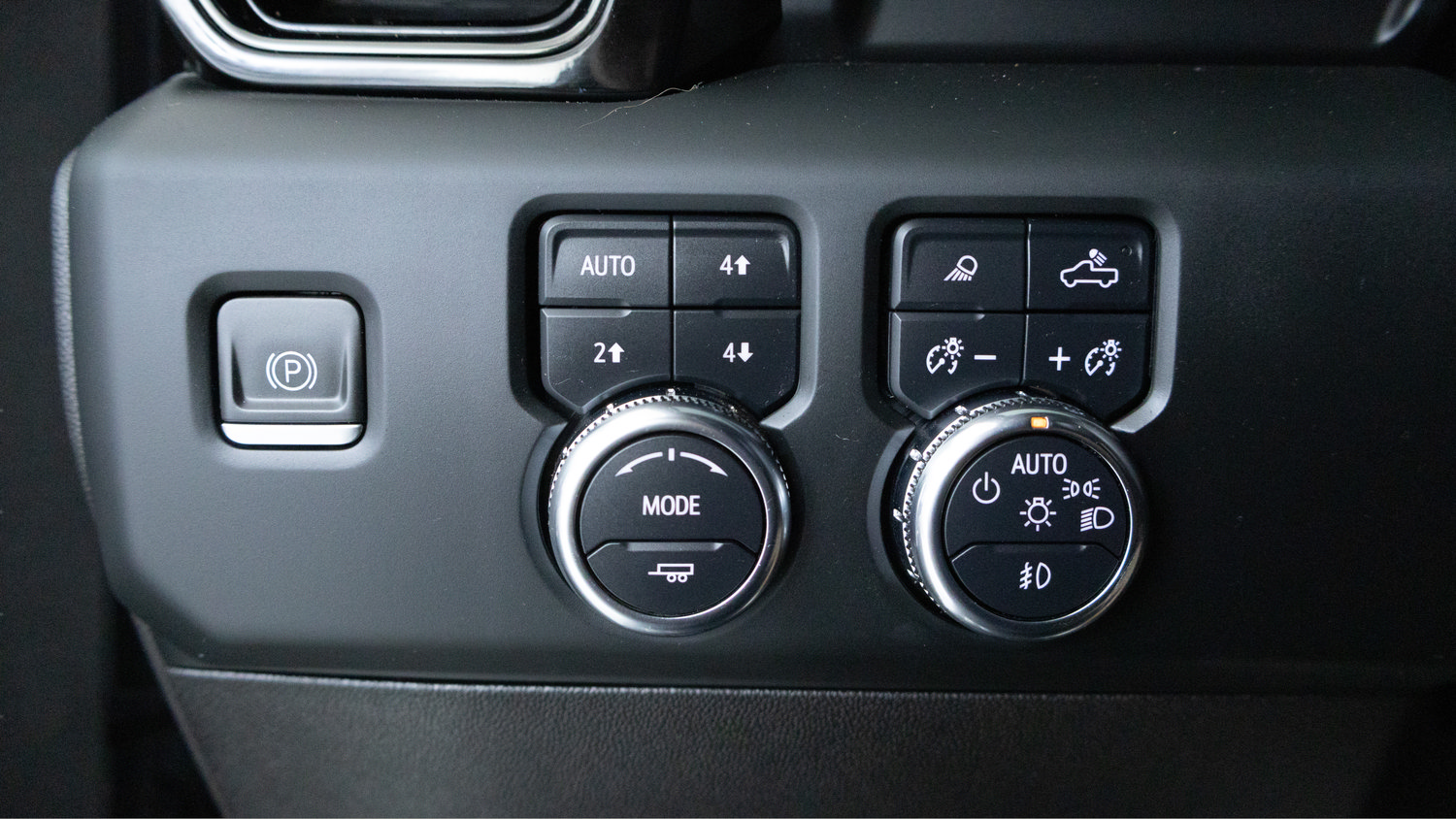 Used 2024 GMC Sierra 2500 AT4 w/ AT4 Premium Plus Package AWD/4WD image 24