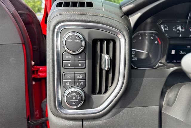 Used 2021 GMC Sierra 1500 AT4 w/ AT4 Preferred Package AWD/4WD image 17