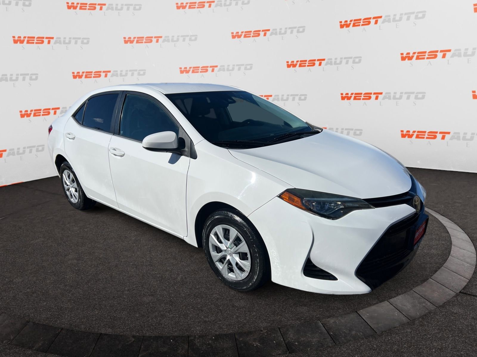 Used 2017 Toyota Corolla L w/ Carpet Mat Package (TMS) image 7