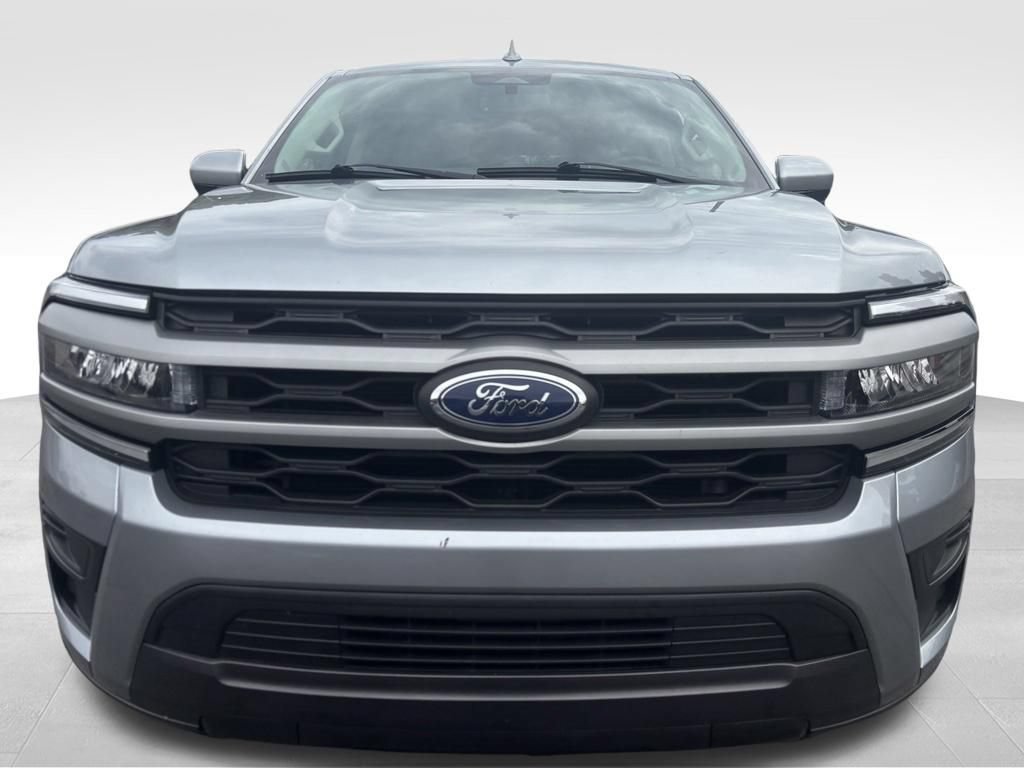 Used 2024 Ford Expedition XLT AWD/4WD image 8