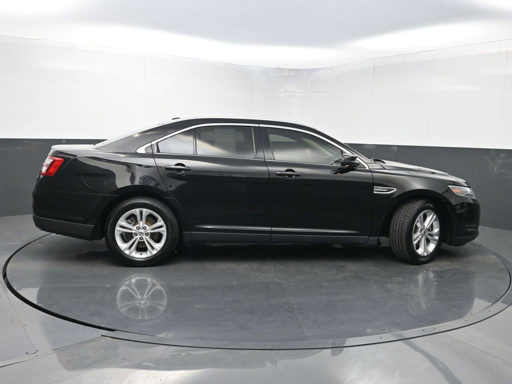 Used 2018 Ford Taurus SEL image 38