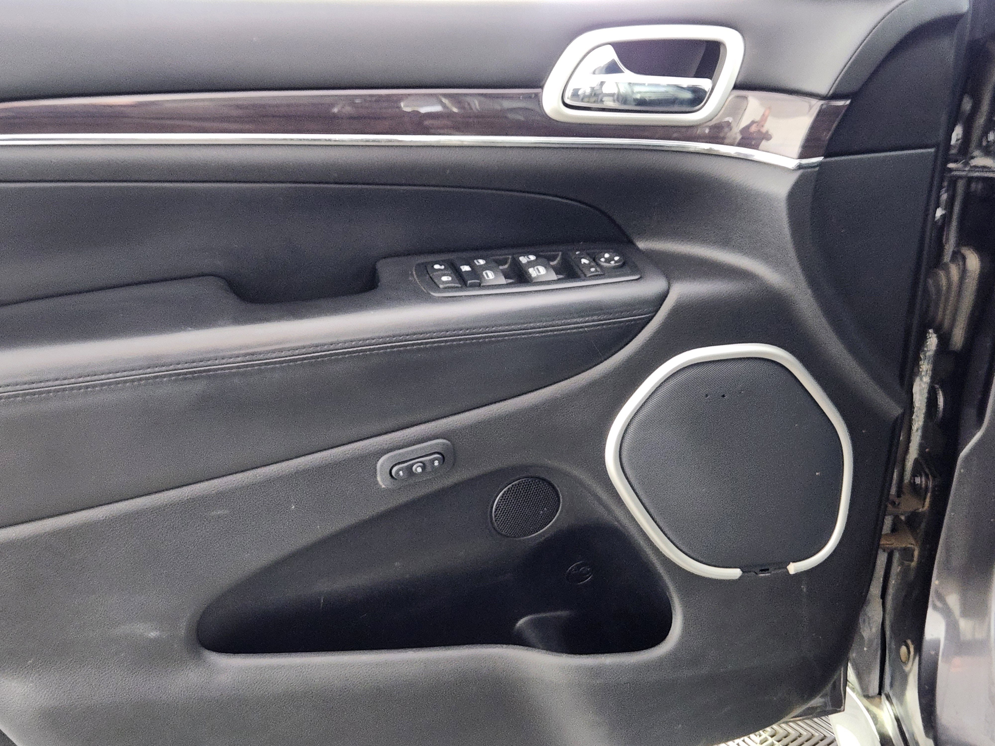 Used 2016 Jeep Grand Cherokee High Altitude image 16