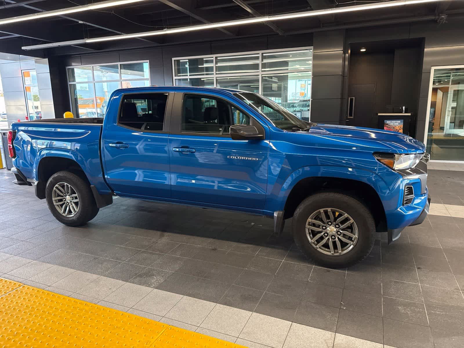 Used 2023 Chevrolet Colorado LT w/ LPO, Pro Essentials Package RWD image 12
