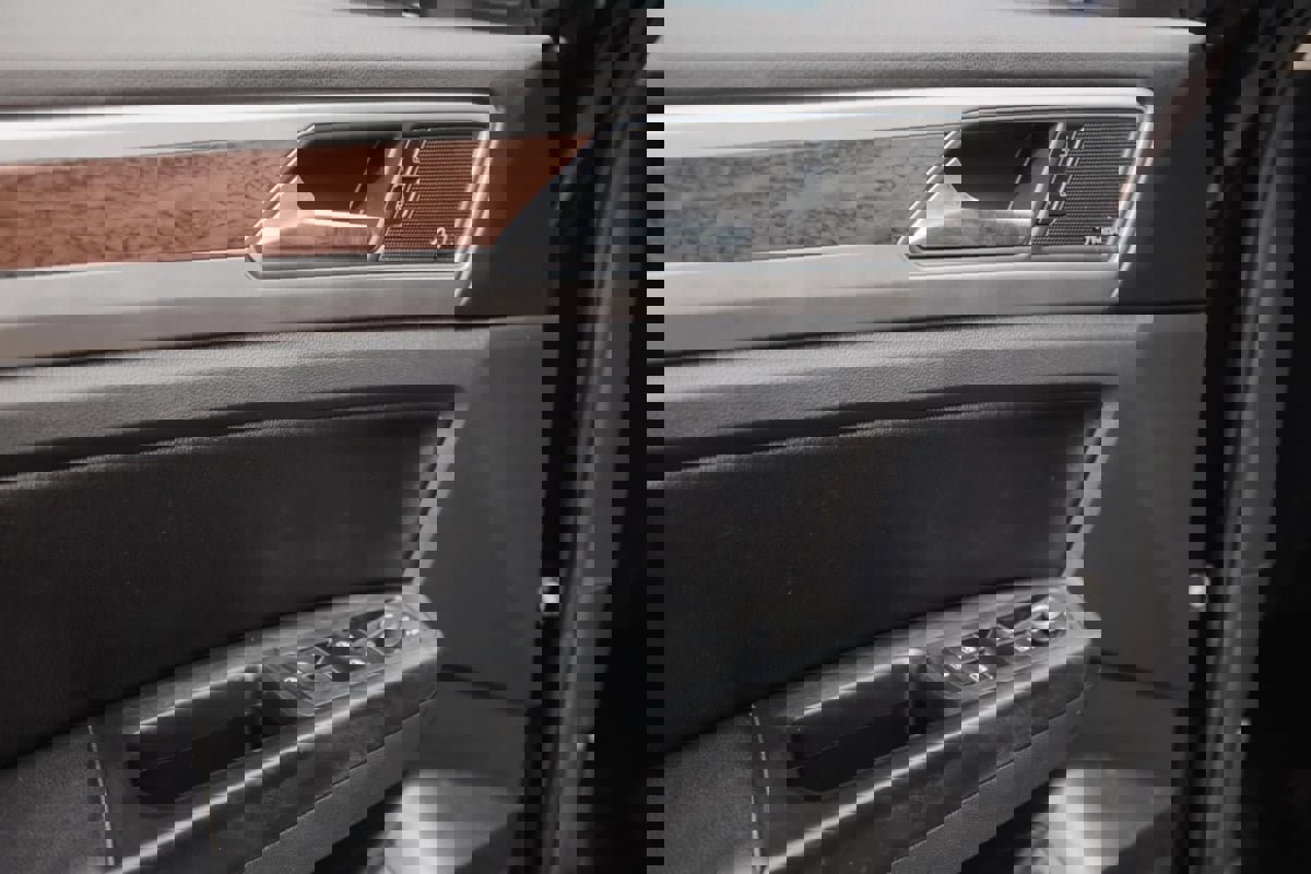 Used 2018 Volkswagen Atlas SEL Premium image 13