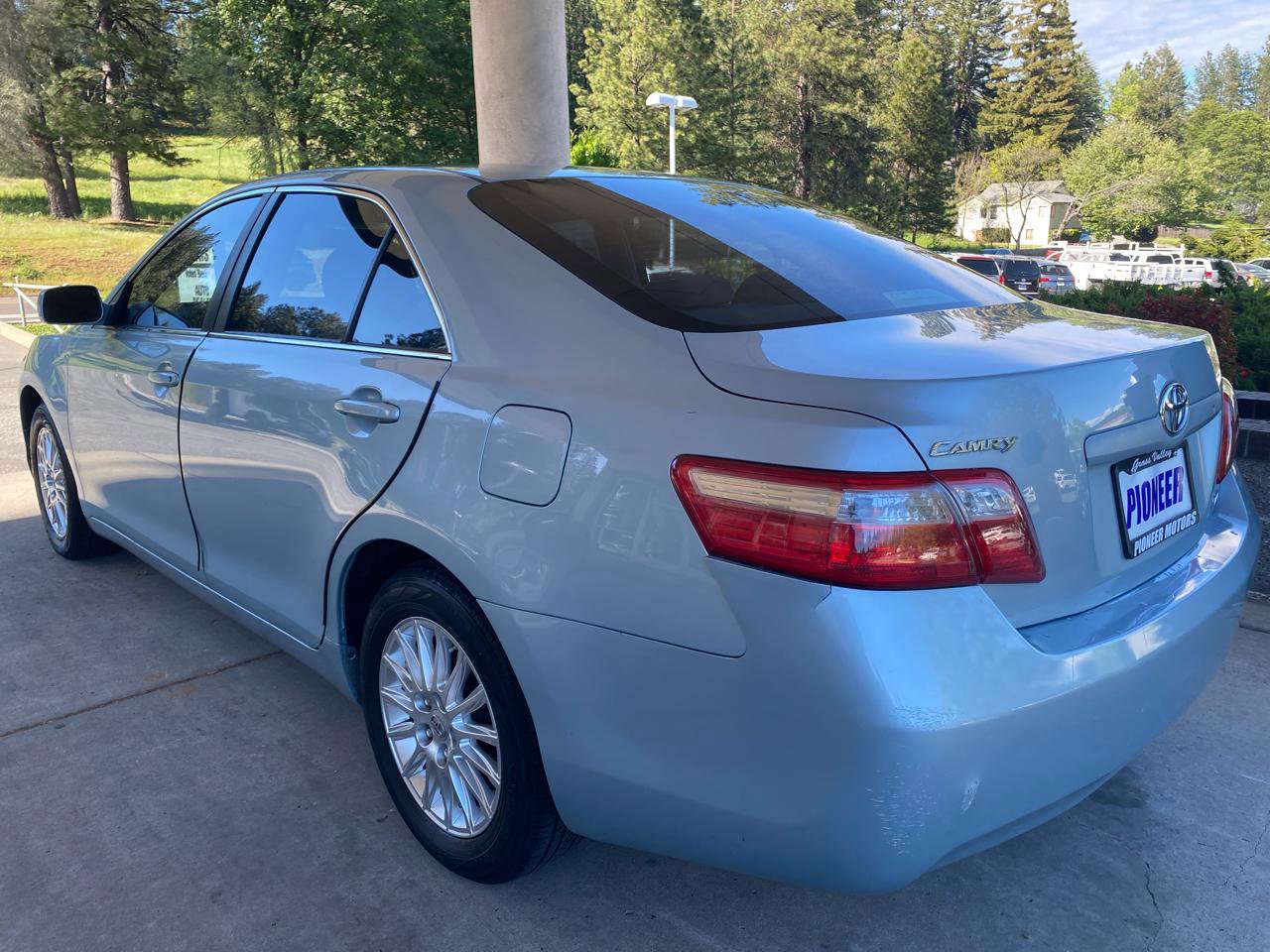 Used 2007 Toyota Camry LE FWD image 3