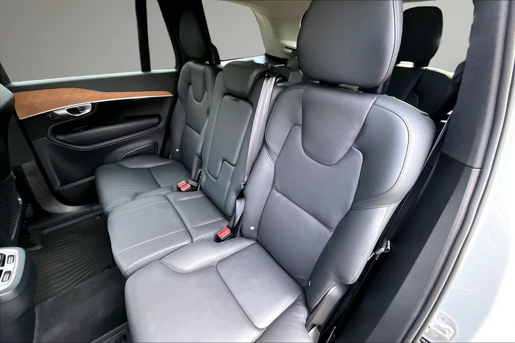 Used 2024 Volvo XC90 B5 Plus AWD/4WD image 23