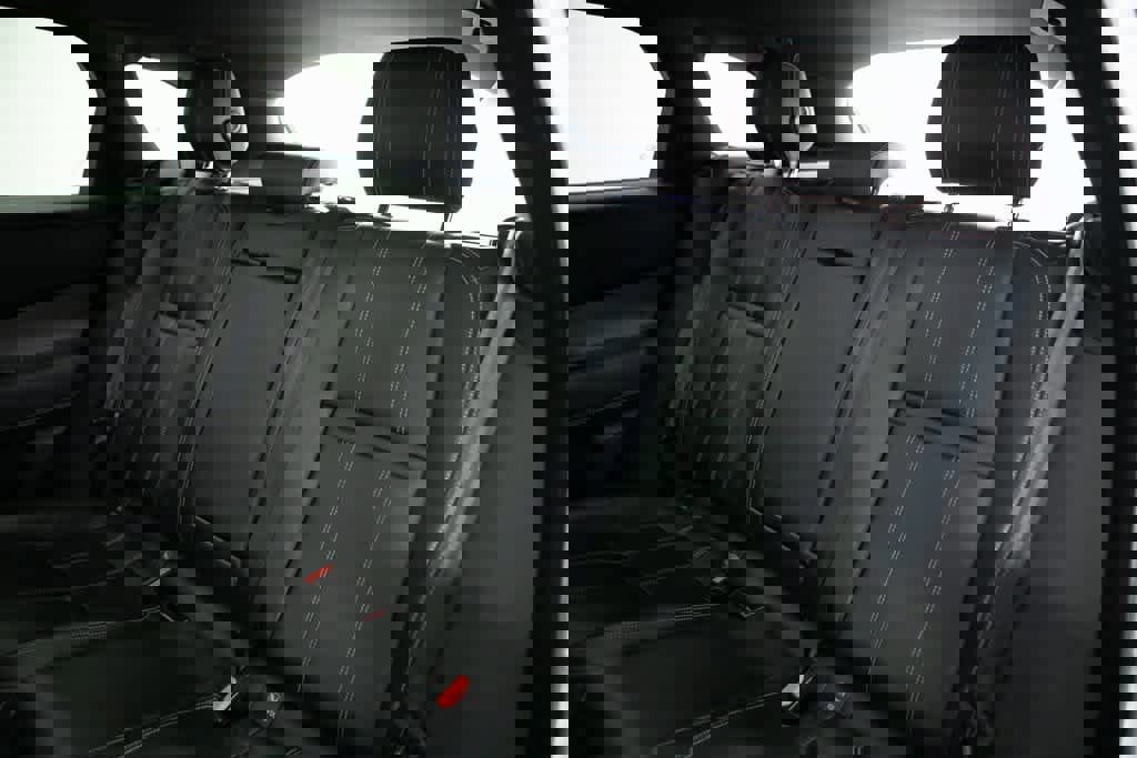 Used 2018 Land Rover Range Rover Velar S image 30