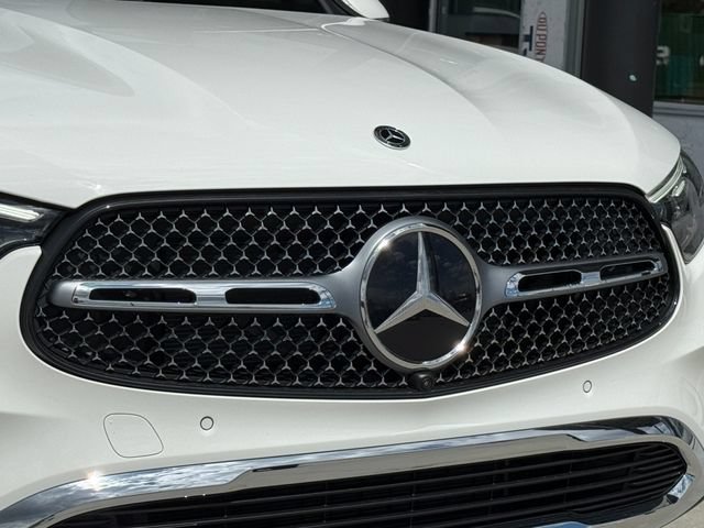 Certified 2025 Mercedes-Benz GLC 300 4MATIC image 38