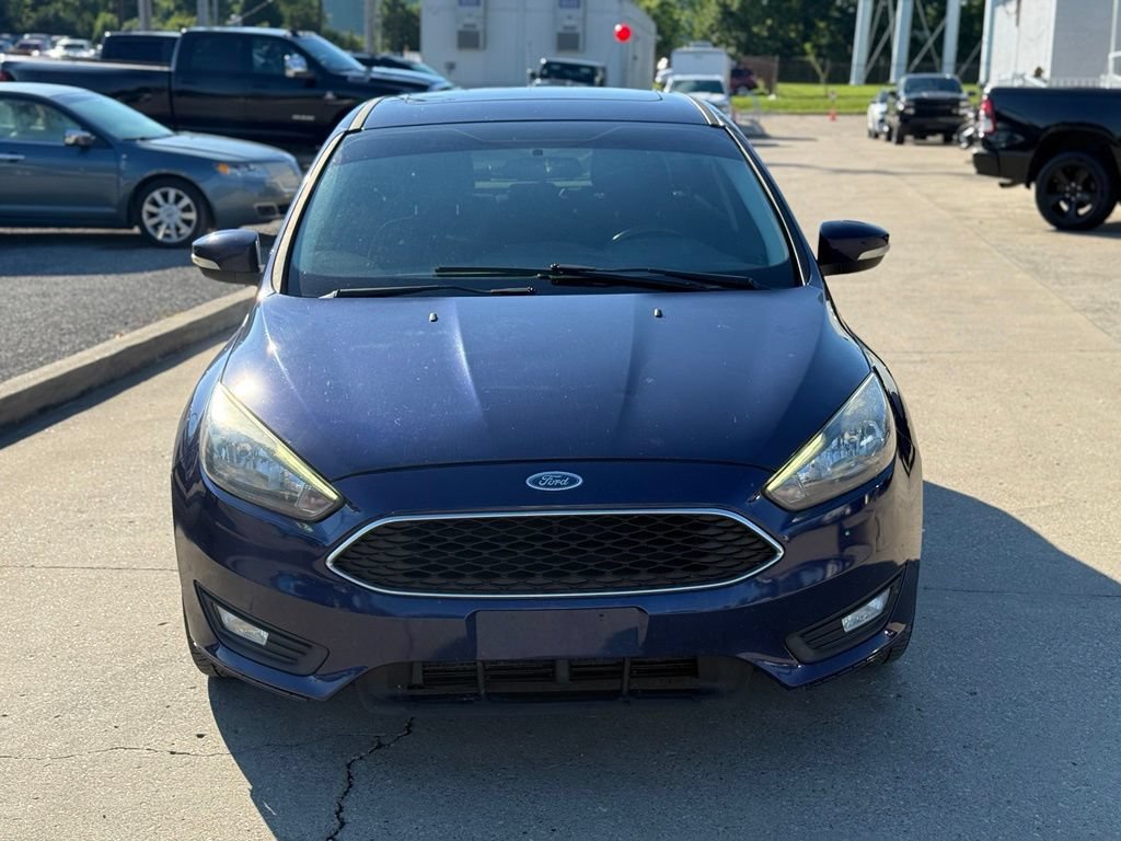 Used 2017 Ford Focus SEL w/ Cold Weather Package FWD image 3