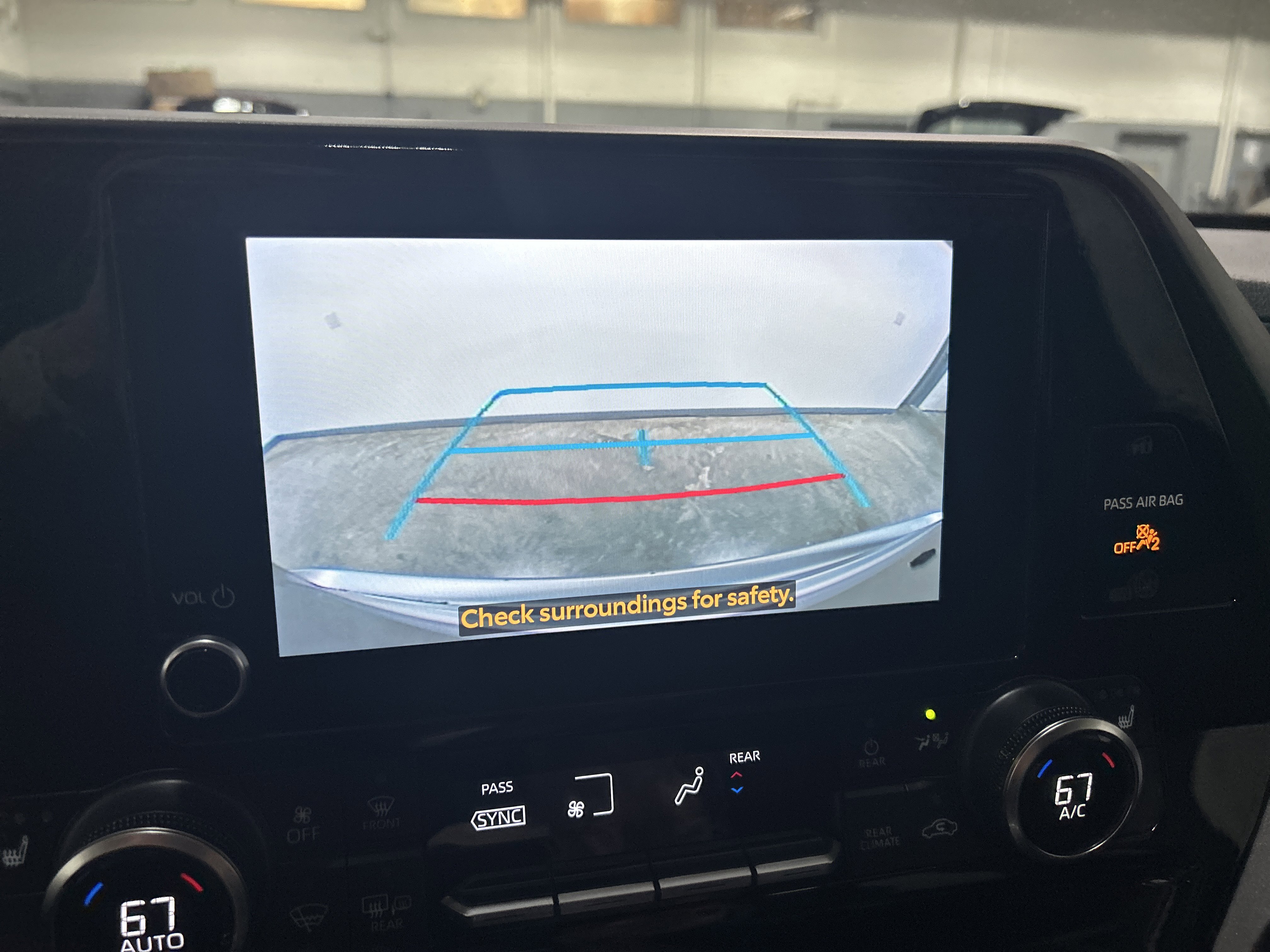 Used 2023 Toyota Highlander XLE image 21