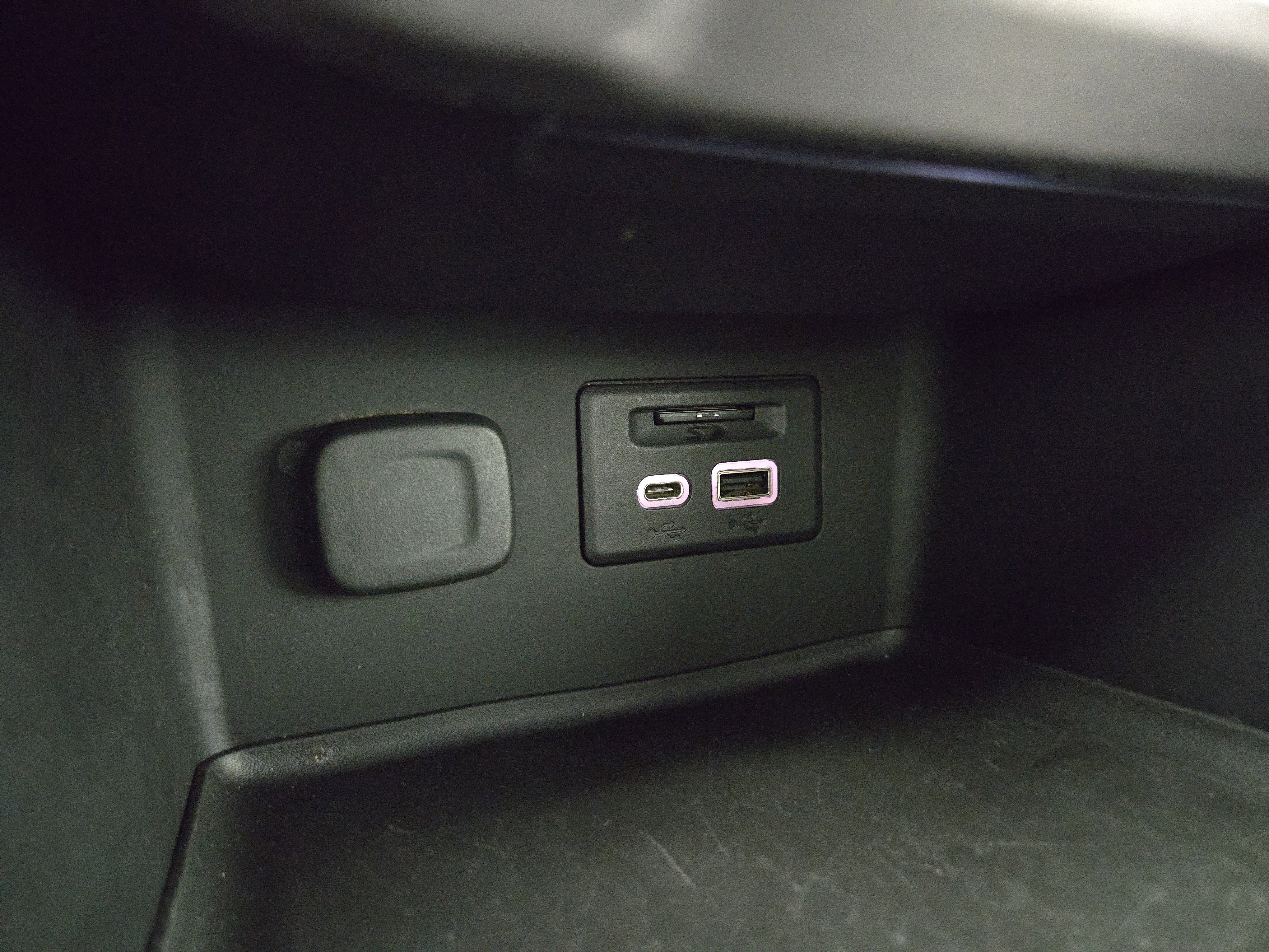 Certified 2021 GMC Acadia AT4 image 29