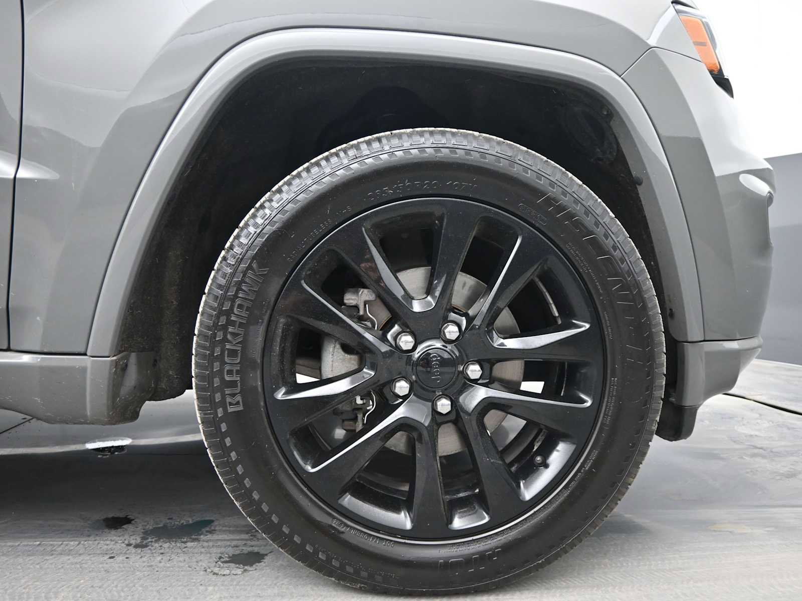 Used 2019 Jeep Grand Cherokee Altitude image 10