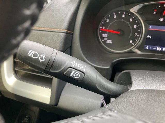 Used 2021 GMC Terrain SLT w/ Elevation Edition image 17