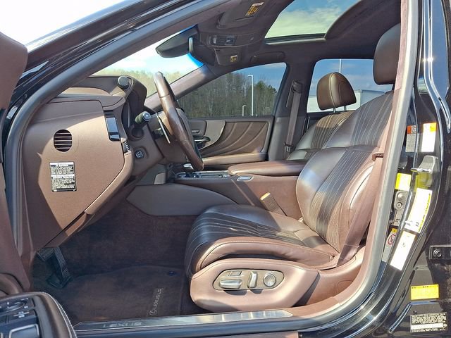 Used 2018 Lexus LS 500 w/ Interior Upgrade Package image 14