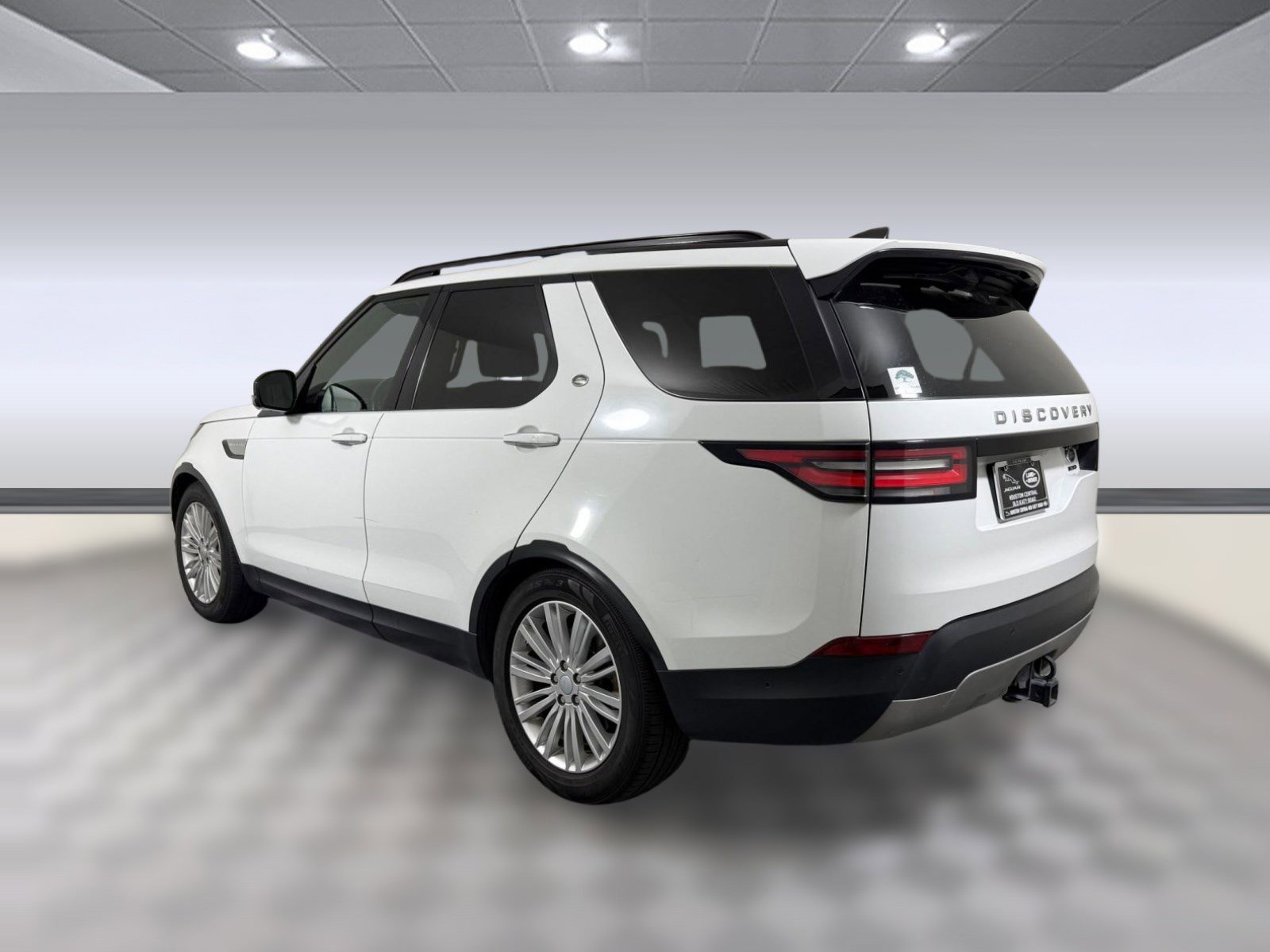 Used 2018 Land Rover Discovery HSE Luxury image 3