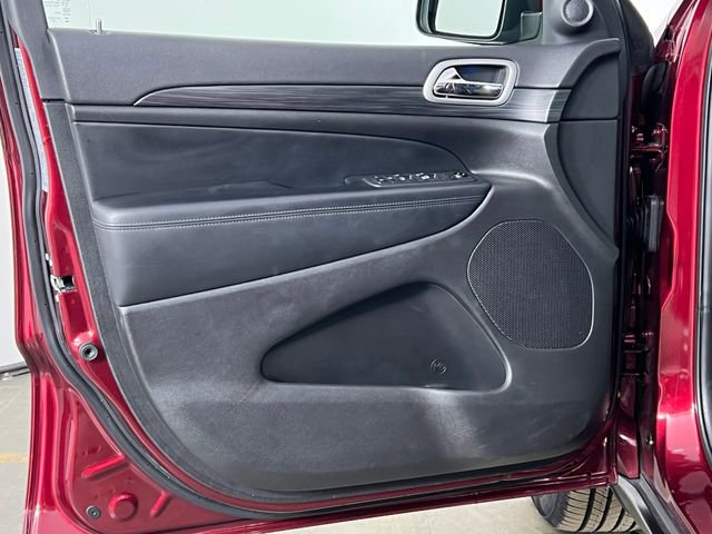 Used 2020 Jeep Grand Cherokee Laredo w/ 18" Wheel & 8.4" Radio Group image 18