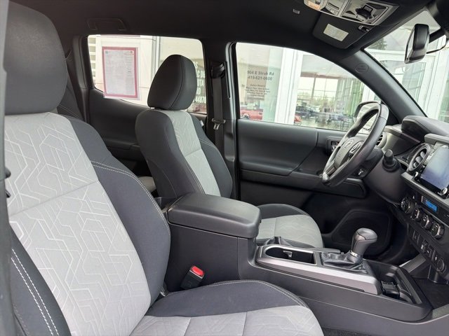 Certified 2023 Toyota Tacoma TRD Off-Road image 27