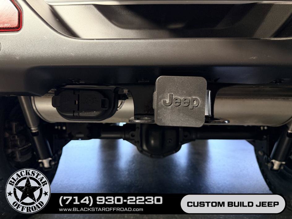 Used 2024 Jeep Wrangler Unlimited Rubicon w/ Technology Group AWD/4WD image 14