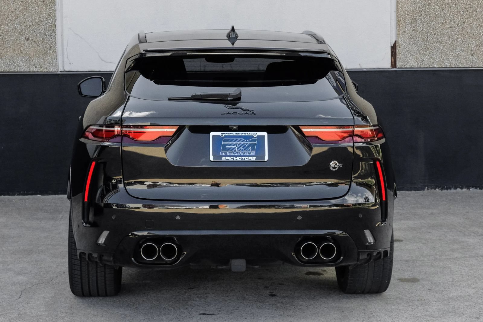 Used 2025 Jaguar F-PACE SVR AWD/4WD image 13