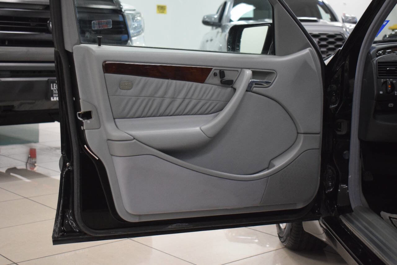 Used 2000 Mercedes-Benz C 230 image 48