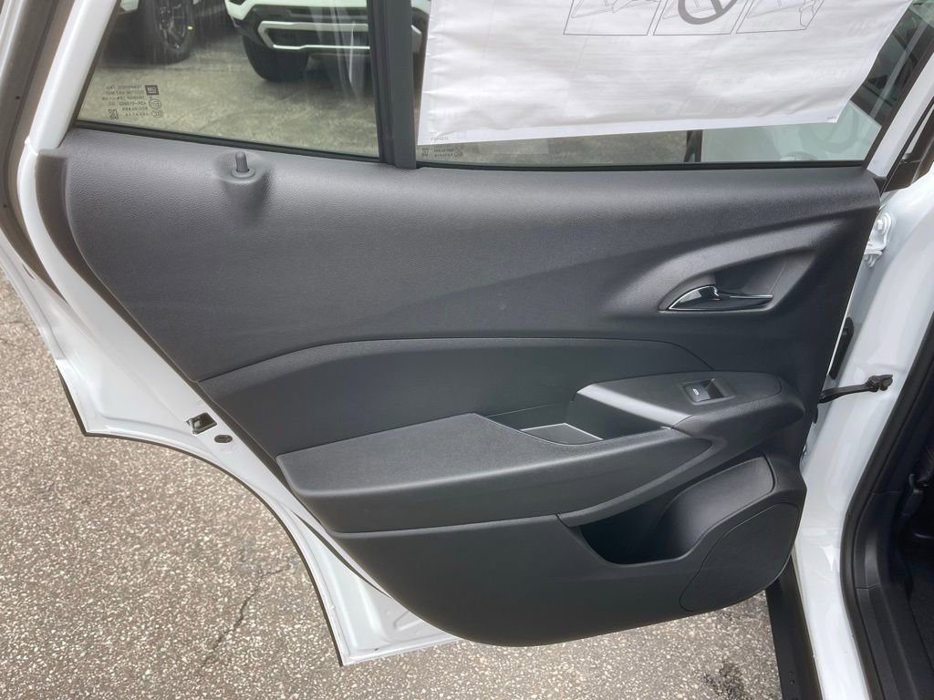 New 2026 Chevrolet Trax LS image 21