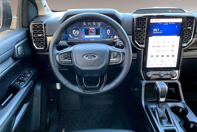 Used 2025 Ford Ranger Lariat w/ Black Appearance Package image 9