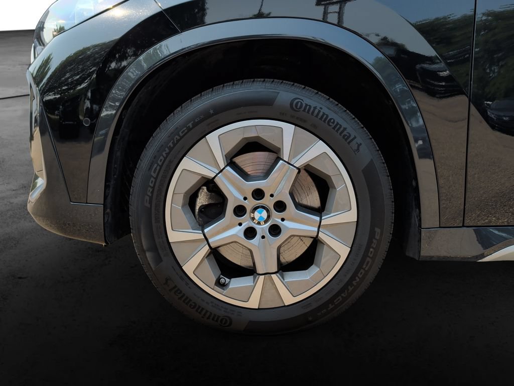 Used 2025 BMW X1 xDrive28i AWD/4WD image 9