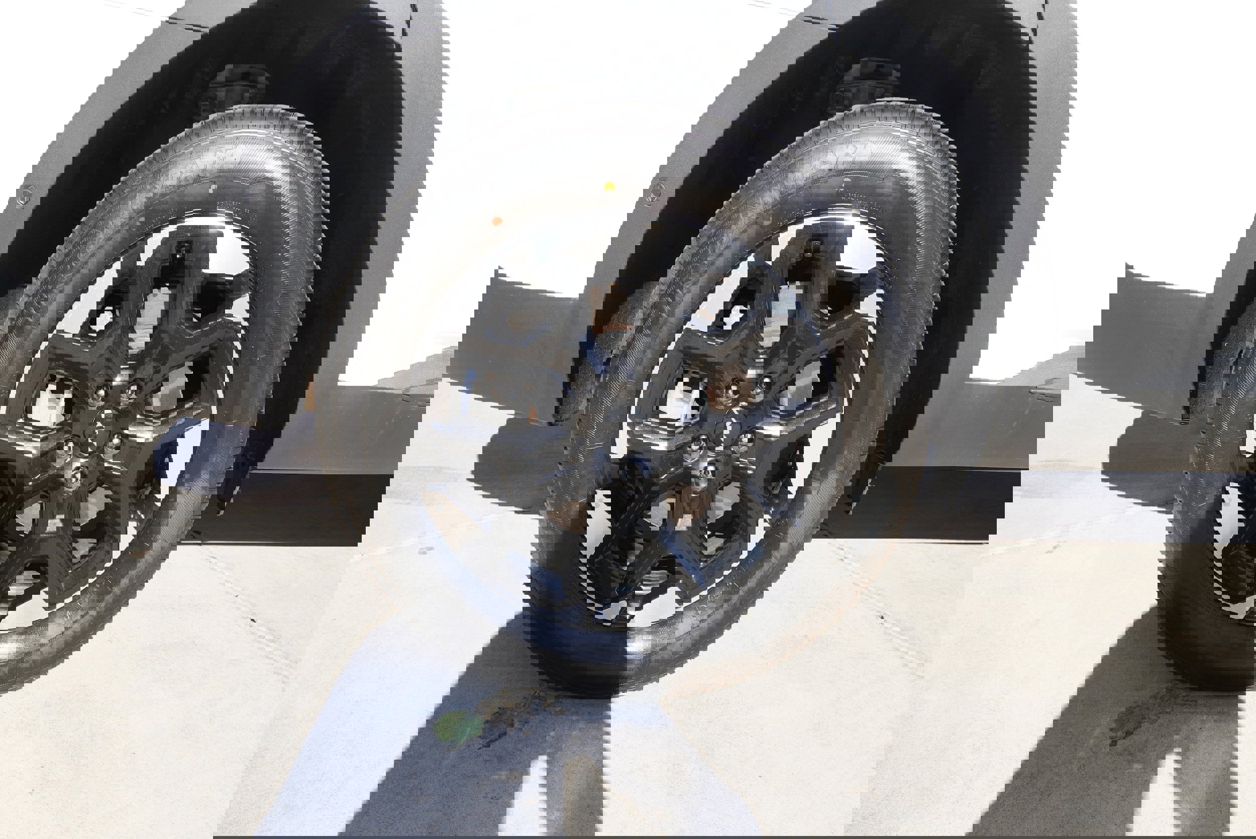 Used 2024 Kia Sorento S image 11