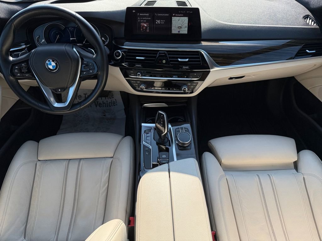 Used 2018 BMW 530e xDrive w/ Premium Package 2 image 10
