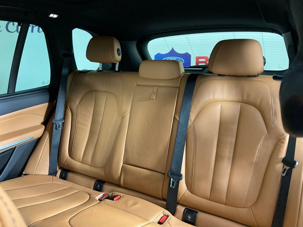 Used 2021 BMW X5 M50i w/ Executive Package image 16