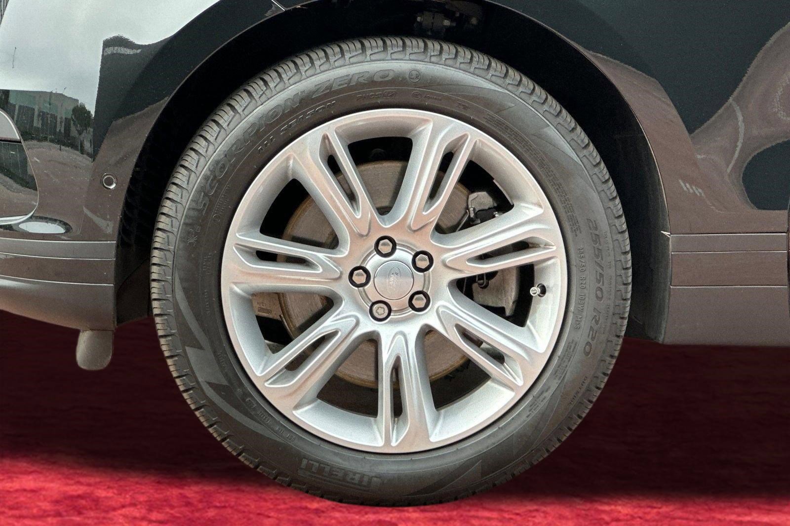 Used 2026 Land Rover Range Rover Velar S image 12