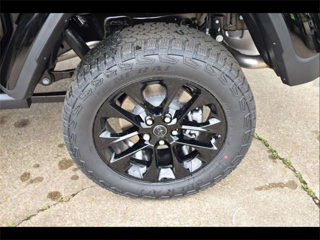 New 2025 Jeep Gladiator Sport image 16