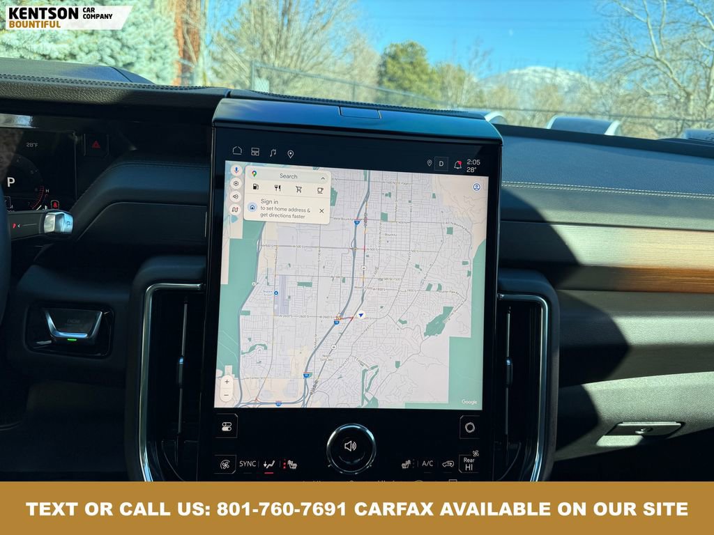 Used 2025 GMC Yukon Denali w/ Sun & Power Step Package image 29