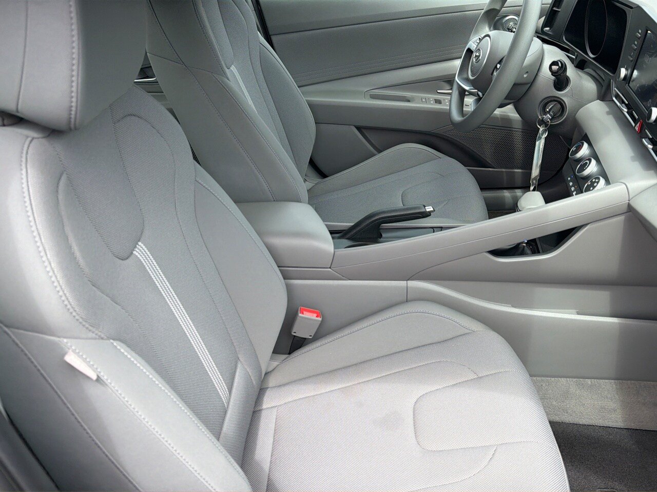 Certified 2023 Hyundai Elantra SE FWD image 24