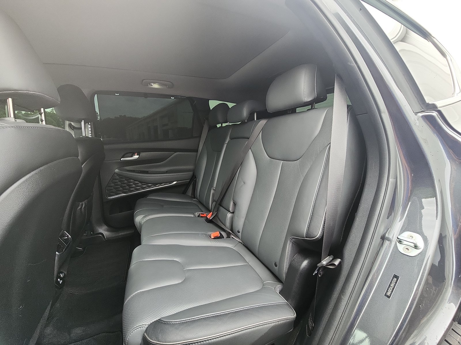 Used 2022 Hyundai Santa Fe Limited AWD/4WD image 23