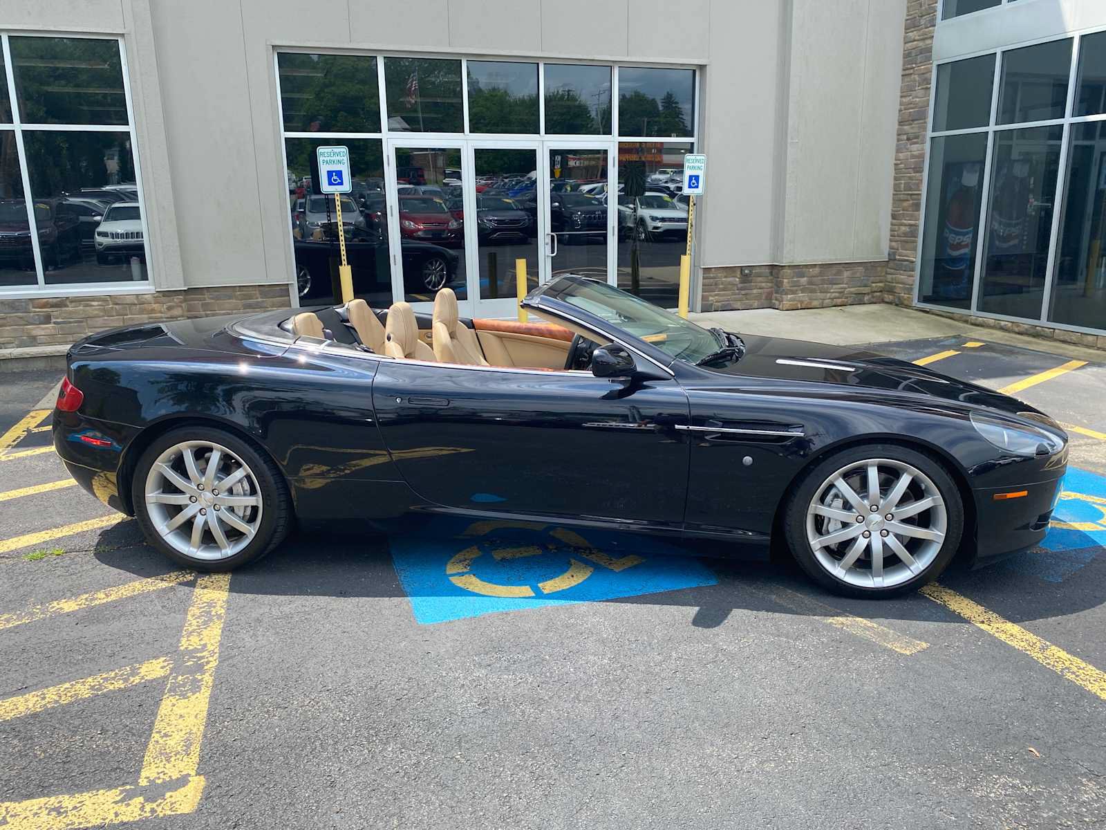 Used 2007 Aston Martin DB9 Volante RWD image 18