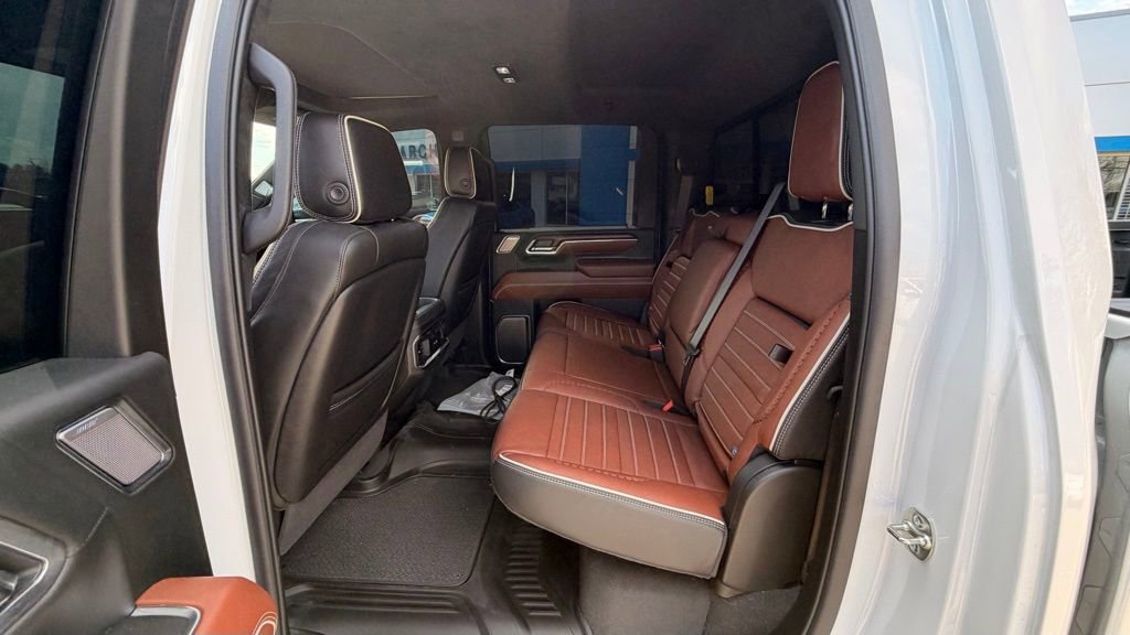 Used 2025 GMC Sierra 2500 Denali Ultimate image 9