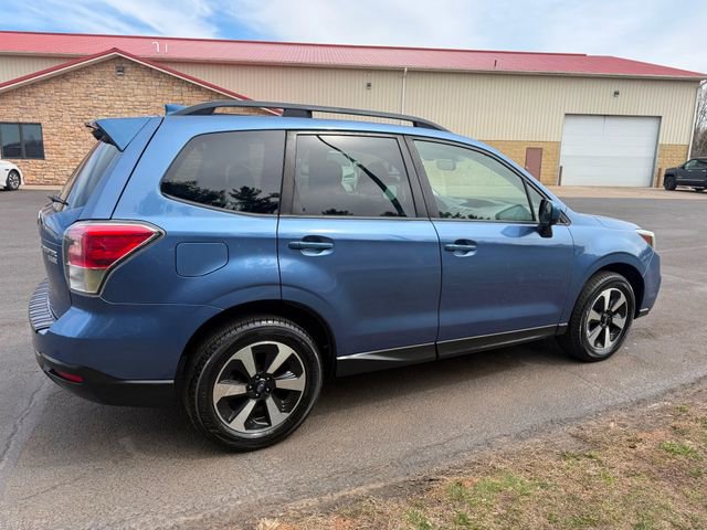 Used 2017 Subaru Forester 2.5i Premium AWD/4WD image 4