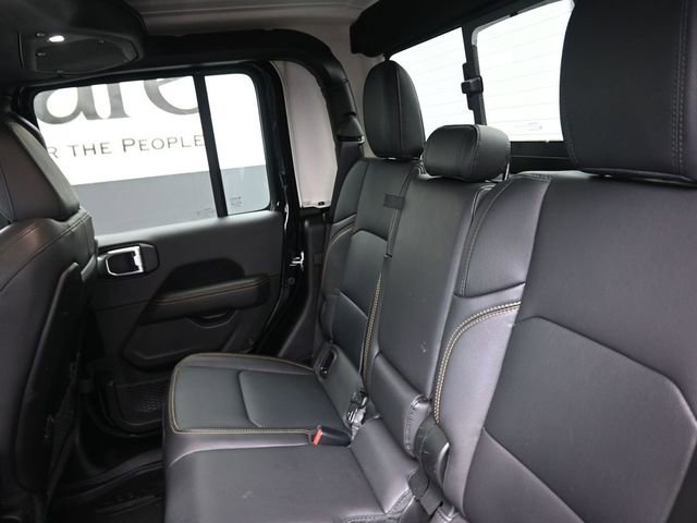Used 2025 Jeep Gladiator Sport image 20