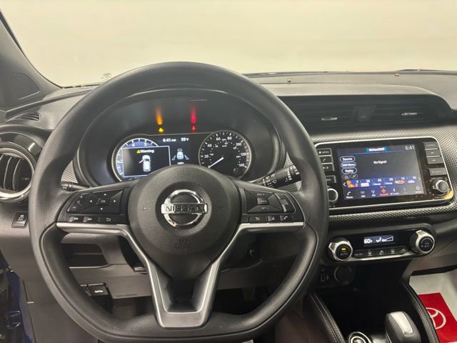 Used 2019 Nissan Kicks SV image 17