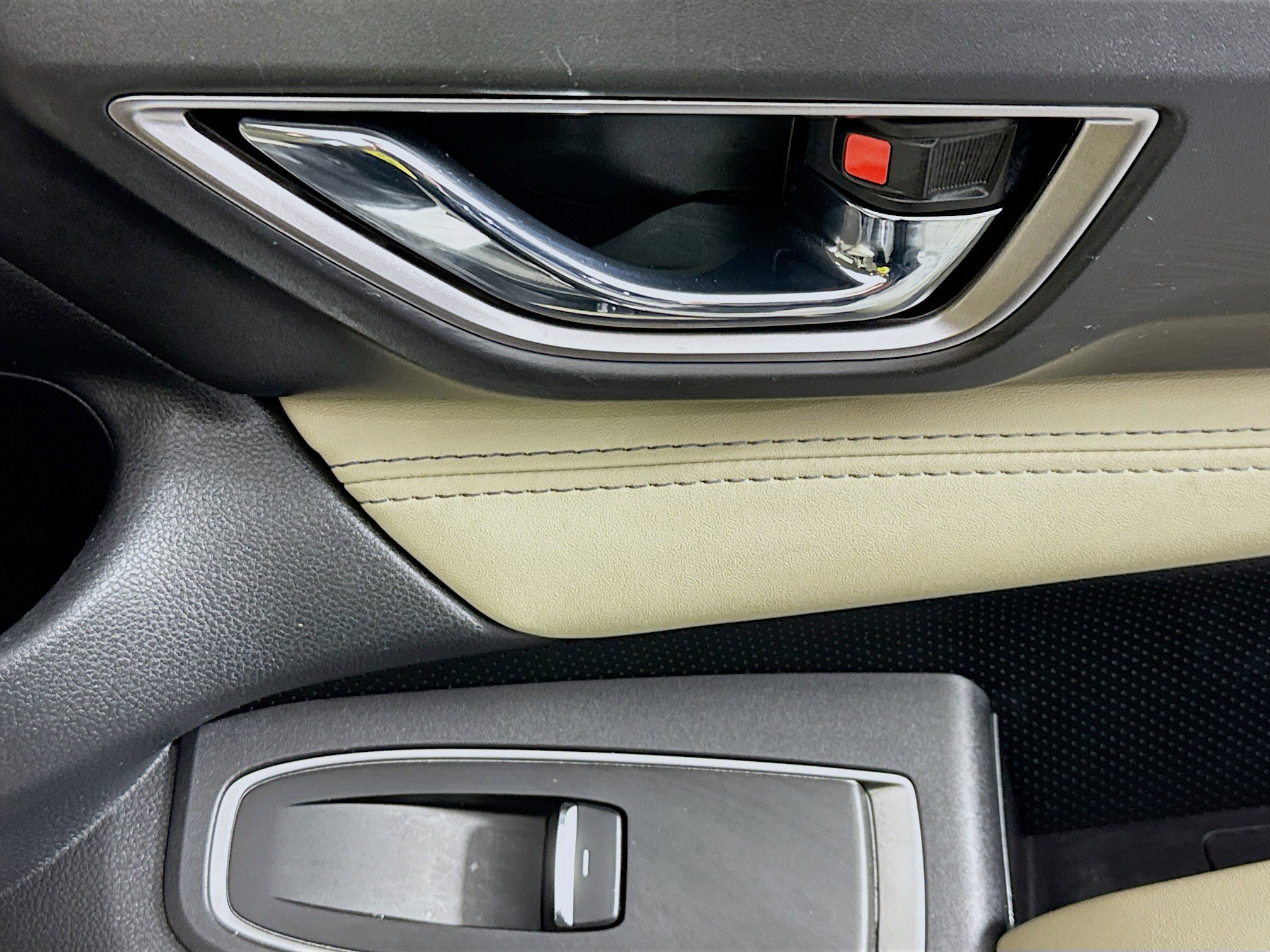 Used 2024 Subaru Ascent Limited w/ Technology Package AWD/4WD image 30