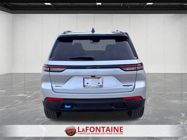 Used 2024 Jeep Grand Cherokee Trailhawk image 4