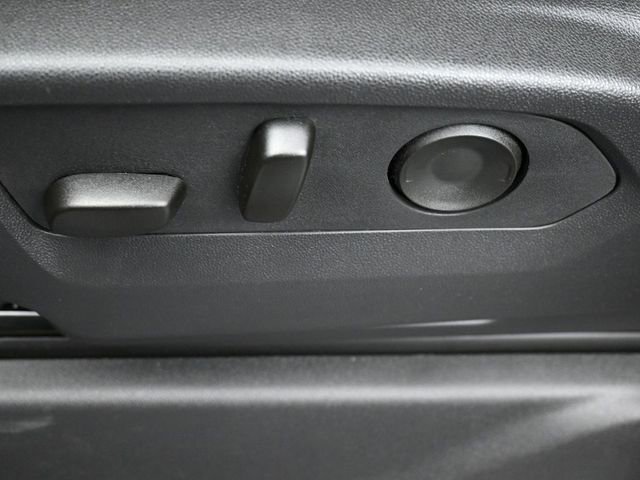 Used 2025 Chevrolet Silverado 1500 Custom image 12