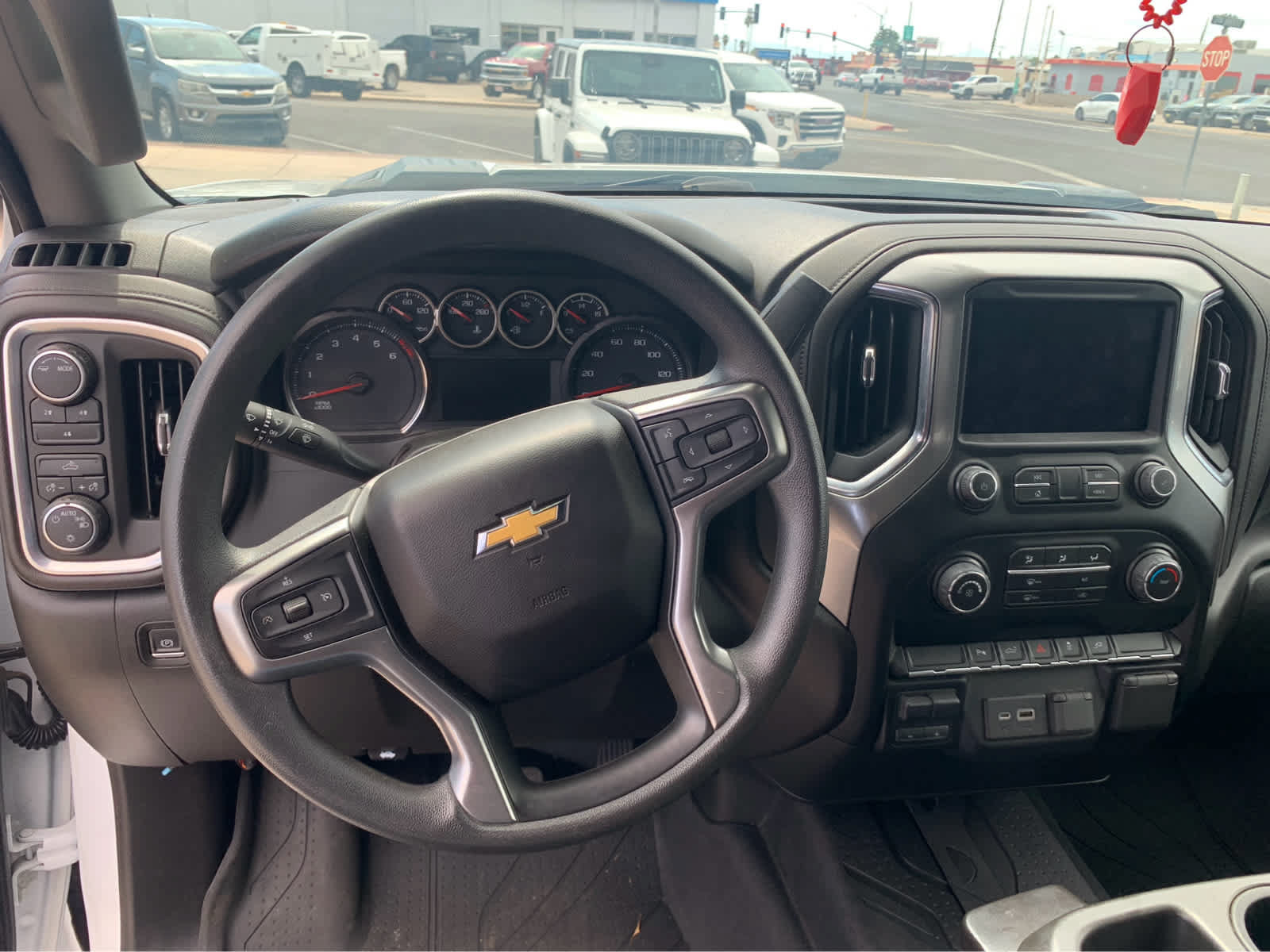 Used 2022 Chevrolet Silverado 2500 LT AWD/4WD image 17