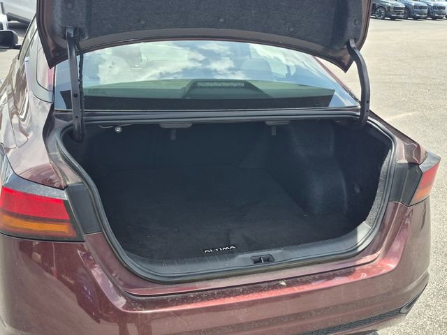 Used 2024 Nissan Altima 2.5 SV FWD image 3